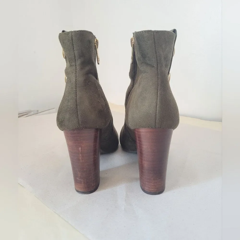 Tommy Hilfiger Olive Green Faux Suede Ankle Boots Gold Chunky Heel Zip Size 10